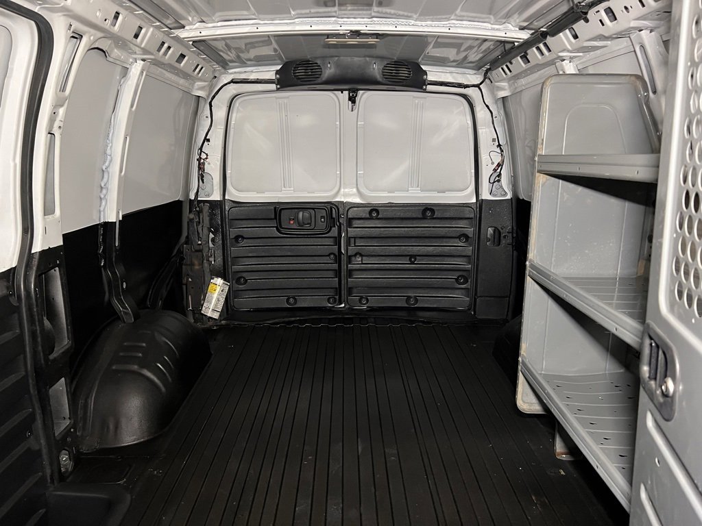 Used 2021 Chevrolet Express 2500 w/ Driver Convenience Package image 15