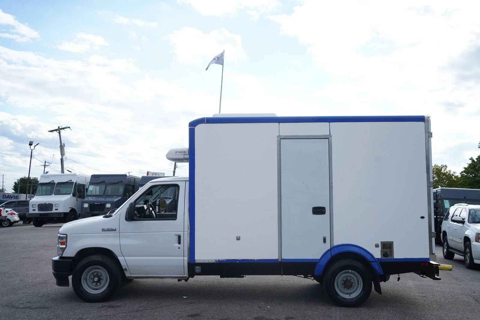 Used 2023 Ford E-350 and Econoline 350 Super Duty w/ Power Windows & Locks Group RWD image 6