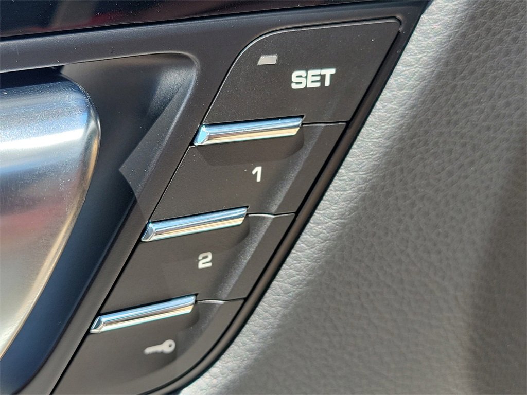 New 2026 Porsche Macan image 27