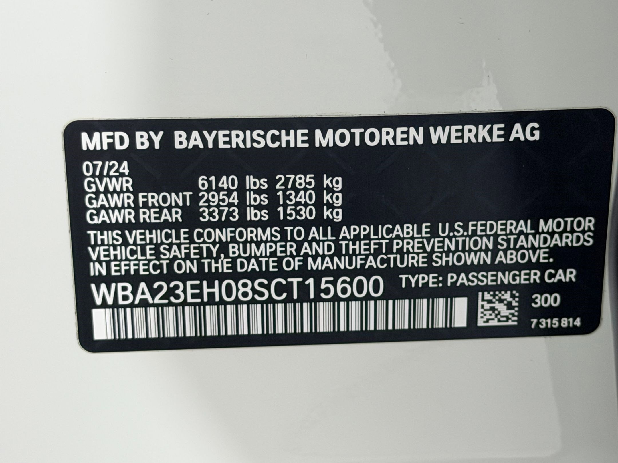 Certified 2025 BMW 740i w/ Premium Package image 18