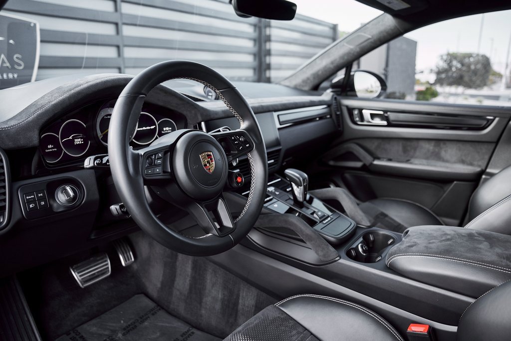 Used 2023 Porsche Cayenne Turbo GT image 2