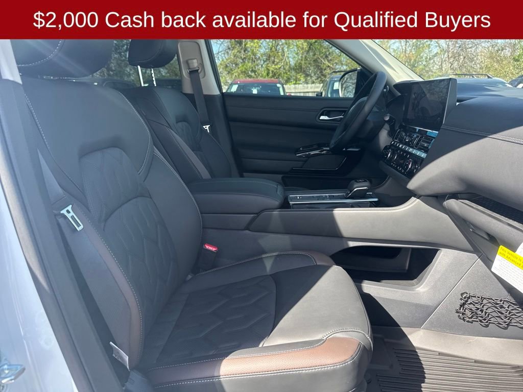 New 2026 Nissan Pathfinder Platinum image 40