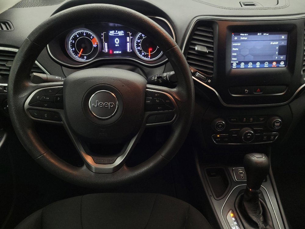 Used 2020 Jeep Cherokee Latitude FWD image 22