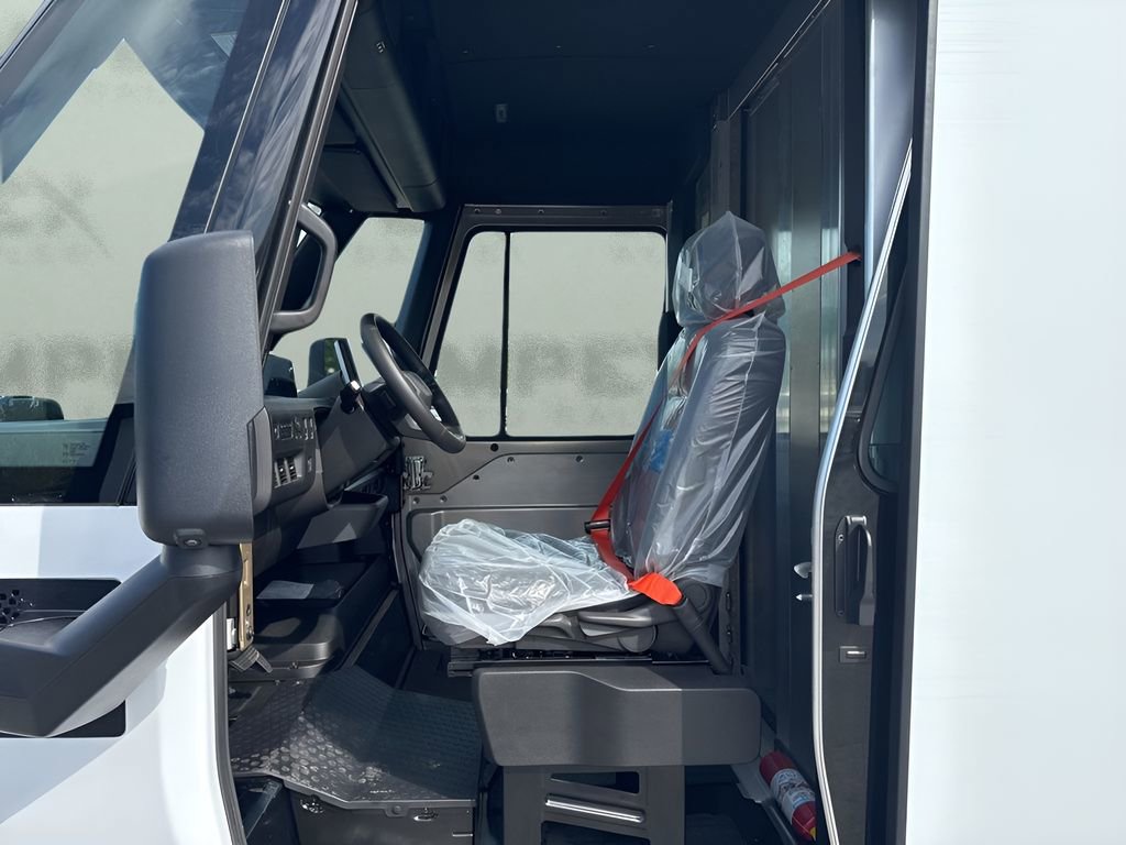 Used 2024 Chevrolet Brightdrop 600 w/ Commercial Equipment Package image 9