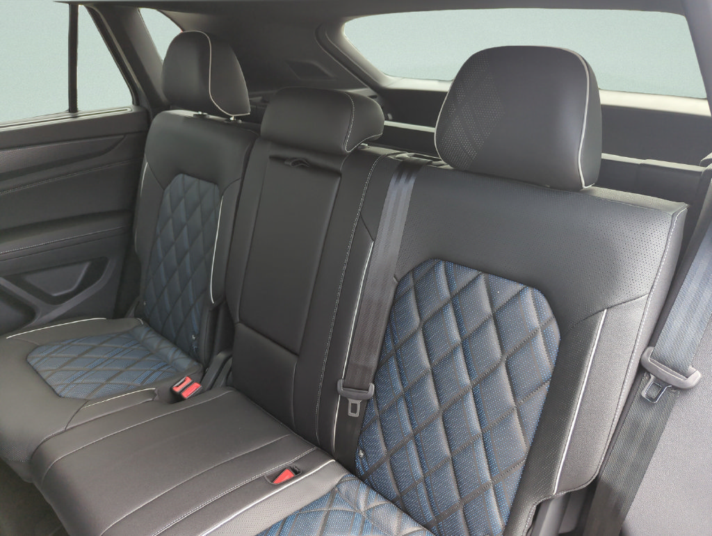 New 2026 Volkswagen Atlas Cross Sport SEL Premium R-Line AWD/4WD image 30