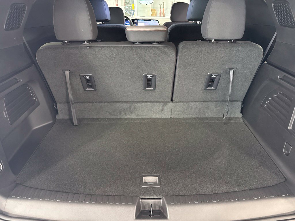 New 2026 Chevrolet Traverse LT w/ Enhanced Driving Package FWD image 40