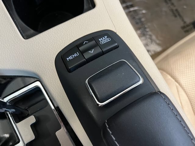 Used 2014 Lexus ES 350 w/ Luxury Package FWD image 22