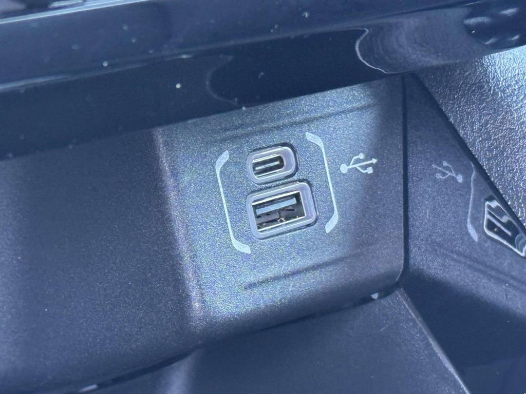 Used 2026 Jeep Compass Limited AWD/4WD image 21