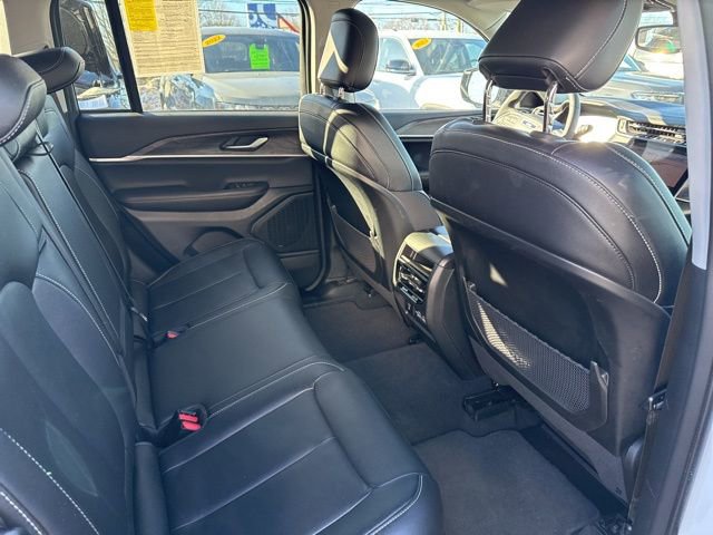 Certified 2023 Jeep Grand Cherokee Limited AWD/4WD image 12