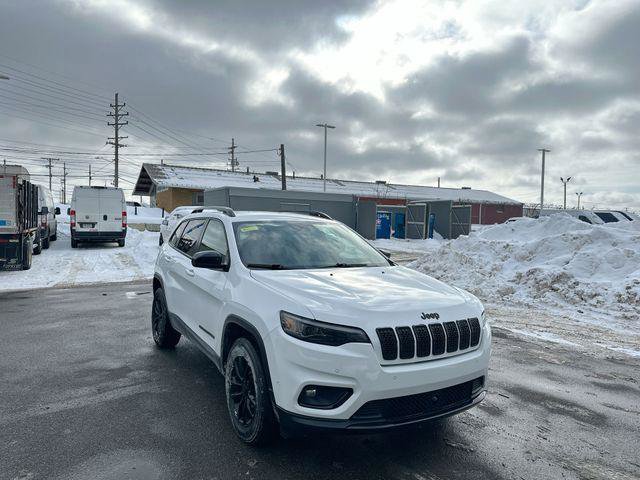 Certified 2023 Jeep Cherokee Altitude Lux image 11