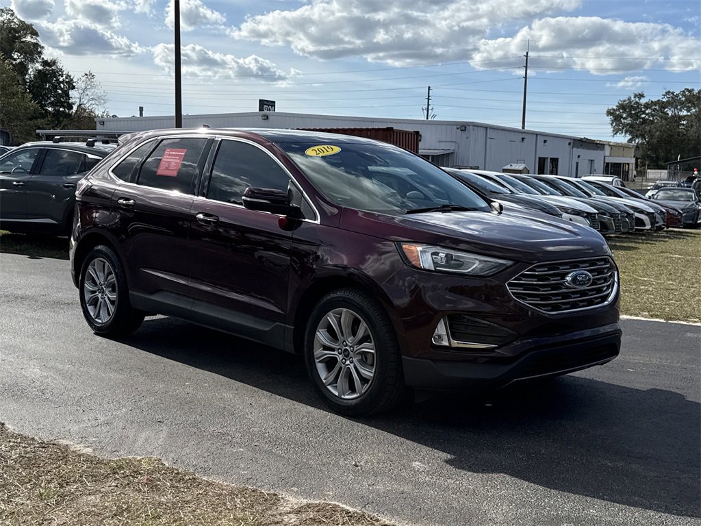 Used 2019 Ford Edge Titanium image 3