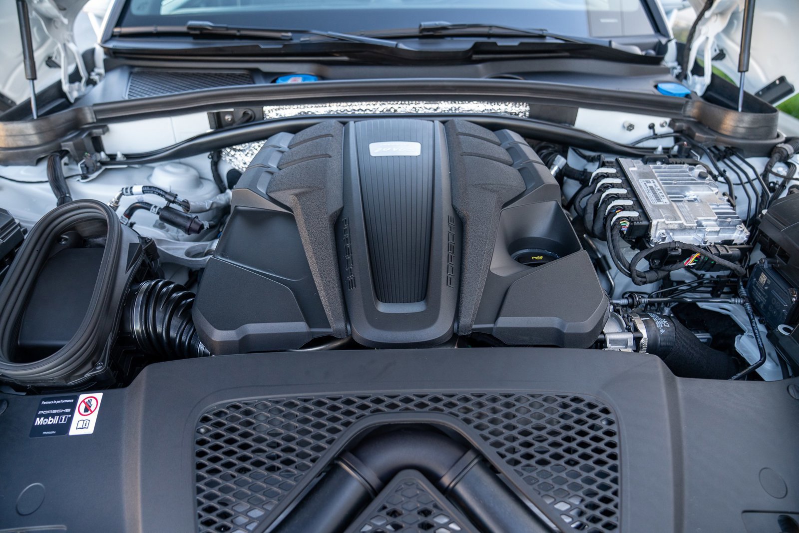 New 2026 Porsche Macan S image 29