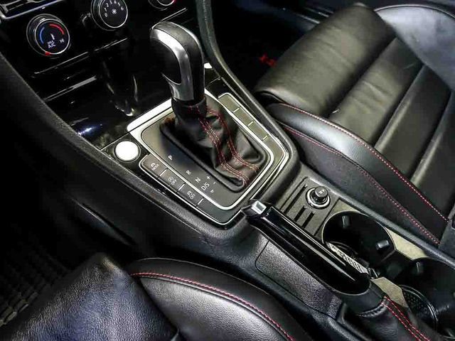 Used 2020 Volkswagen GTI SE FWD image 24