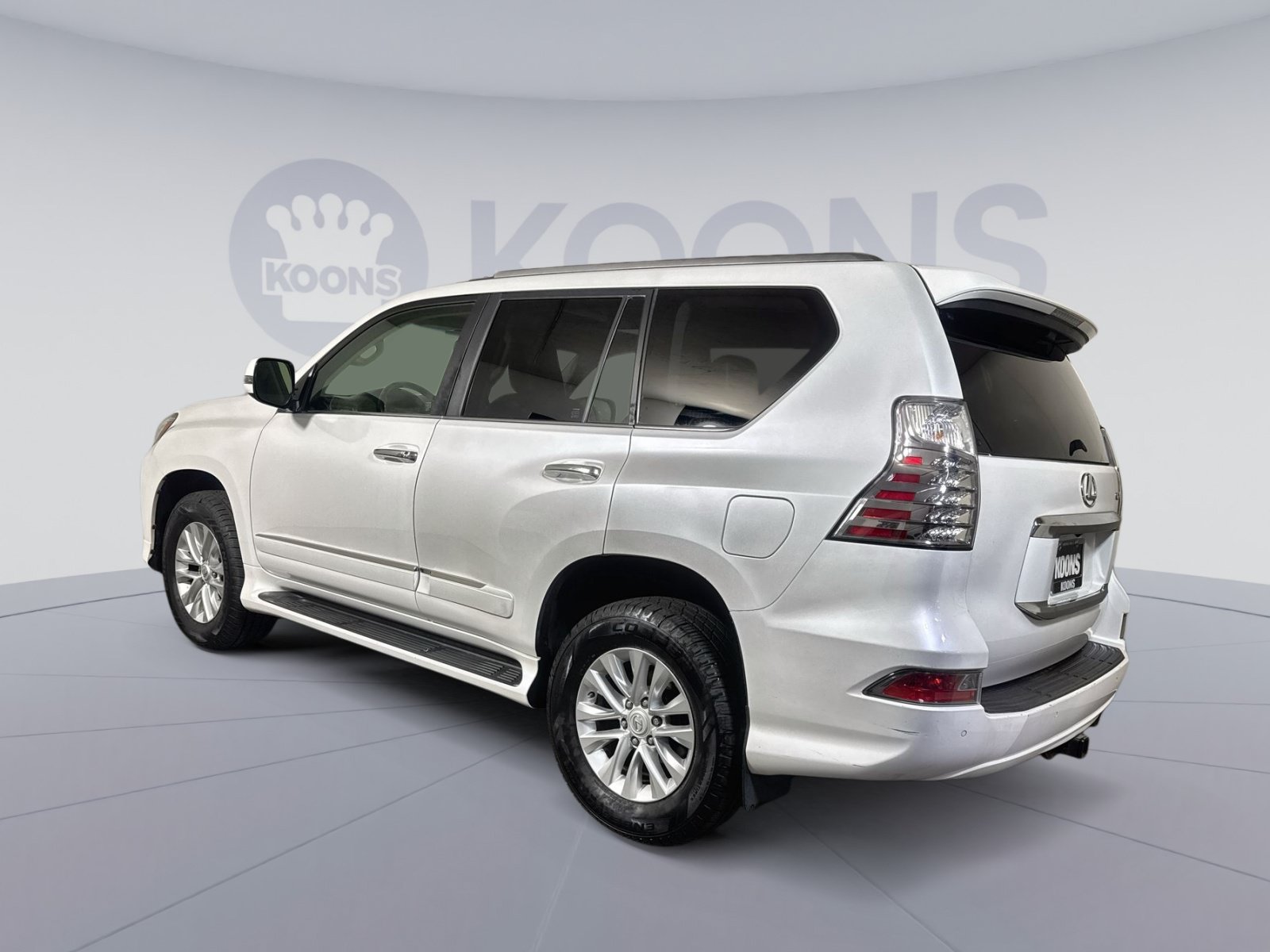 Used 2016 Lexus GX 460 w/ Premium Package AWD/4WD image 4