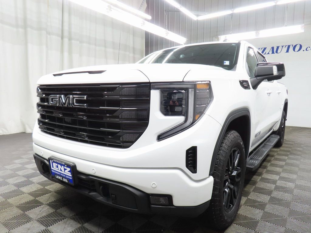Used 2025 GMC Sierra 1500 Elevation w/ Elevation Premium Package AWD/4WD image 6
