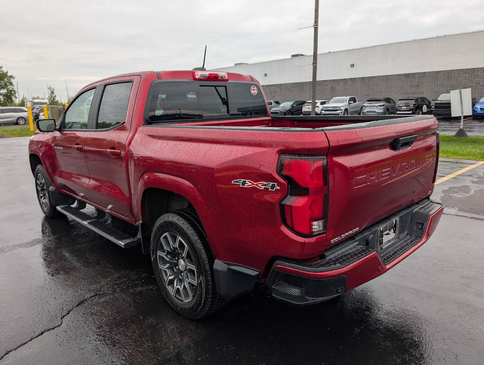 Used 2023 Chevrolet Colorado LT w/ LT Convenience Package III AWD/4WD image 5