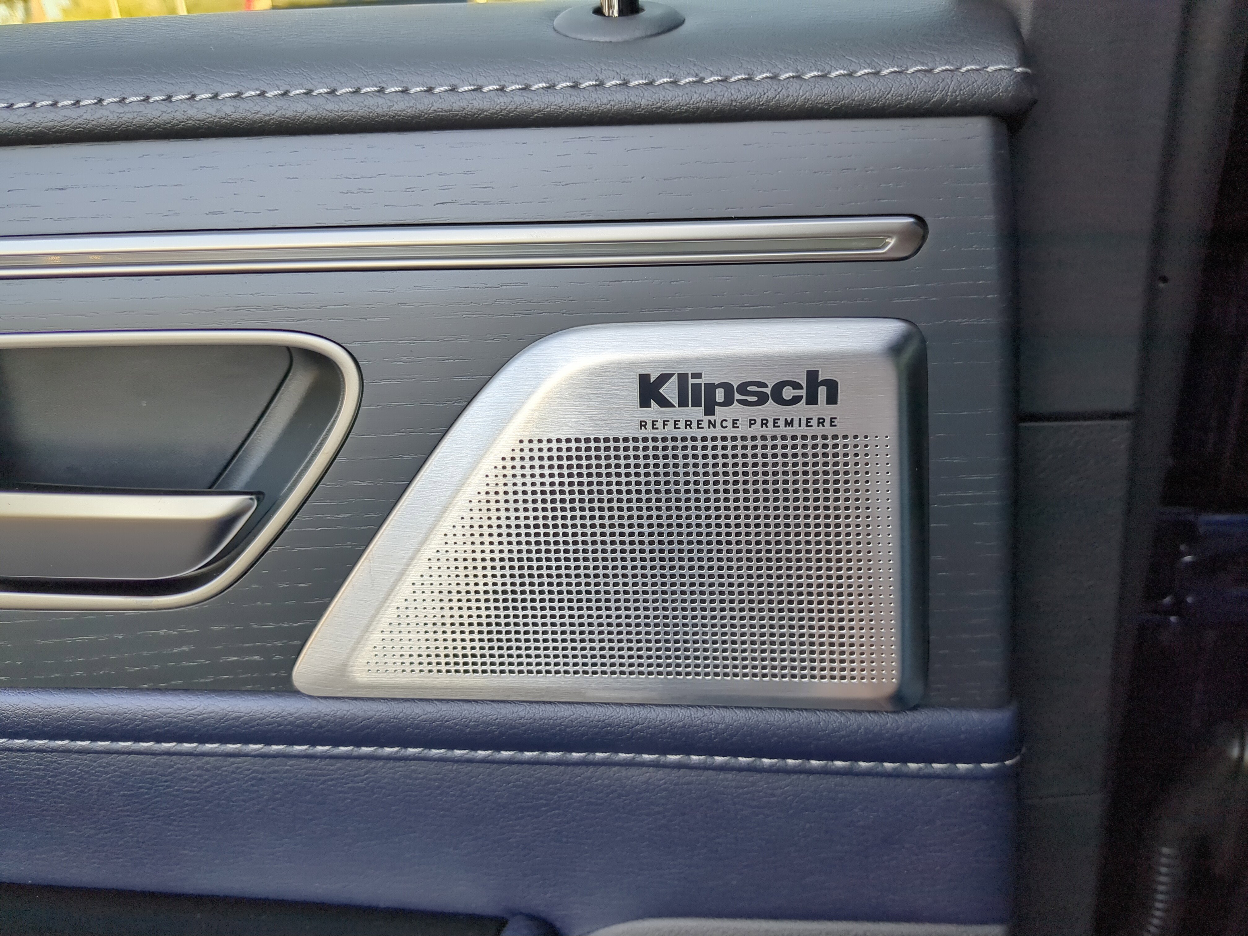 New 2026 INFINITI QX80 4WD w/ Sport Exterior Package image 16