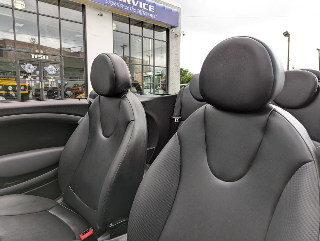 Used 2011 MINI Cooper Convertible FWD image 39