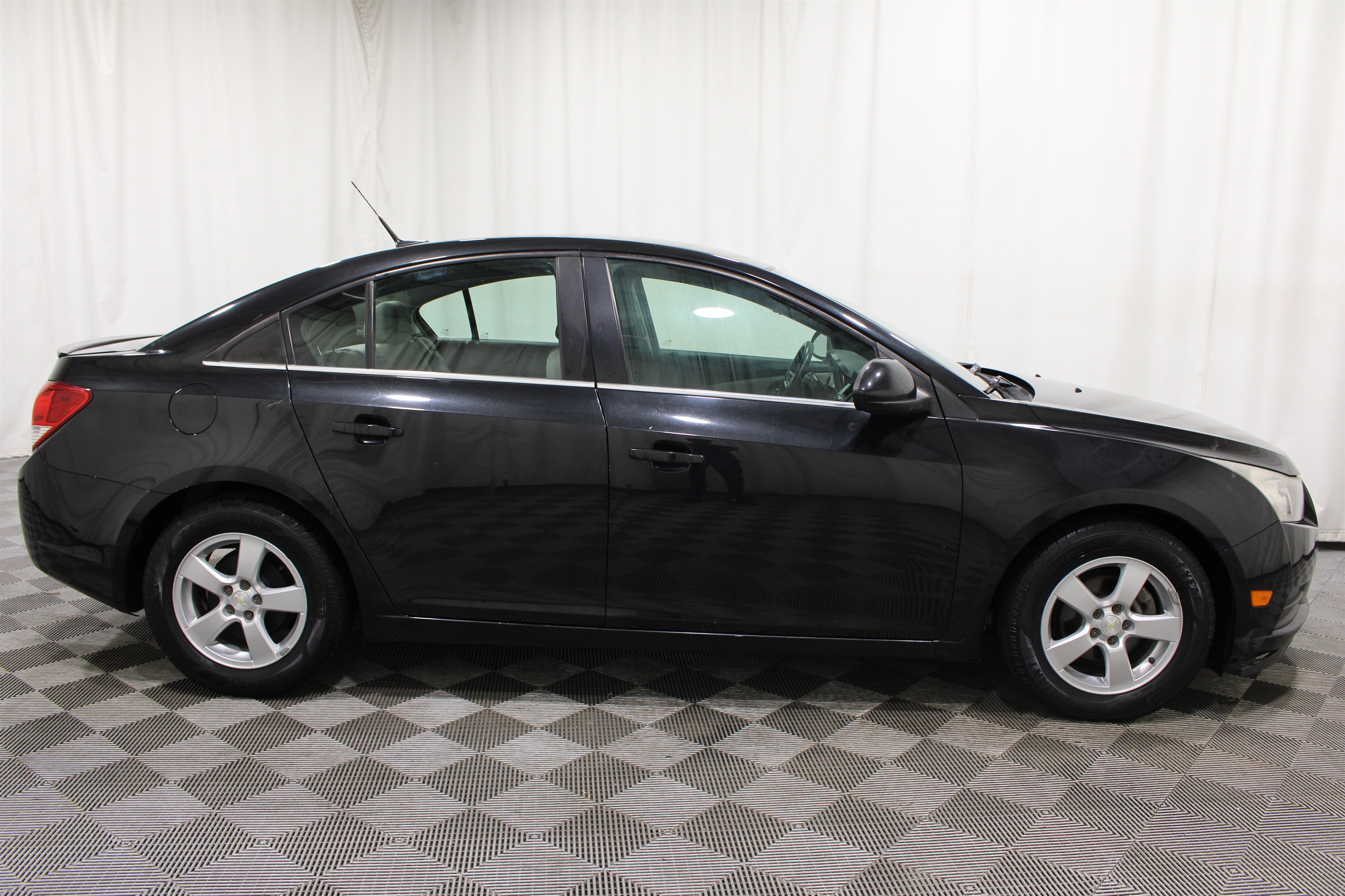 Used 2014 Chevrolet Cruze LT FWD image 24
