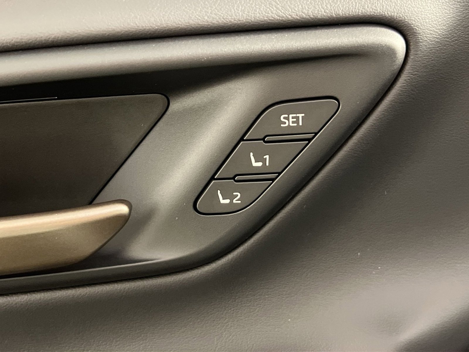 Used 2026 Toyota Crown Platinum image 33