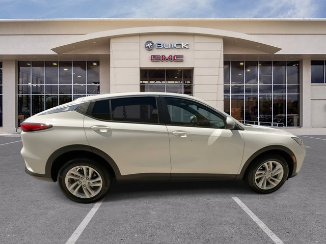 Certified 2024 Buick Envista Preferred w/ Convenience II Package FWD image 20