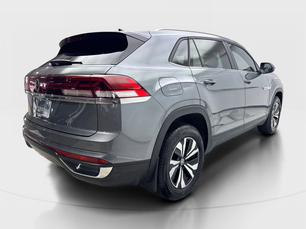 Used 2025 Volkswagen Atlas Cross Sport SE image 6