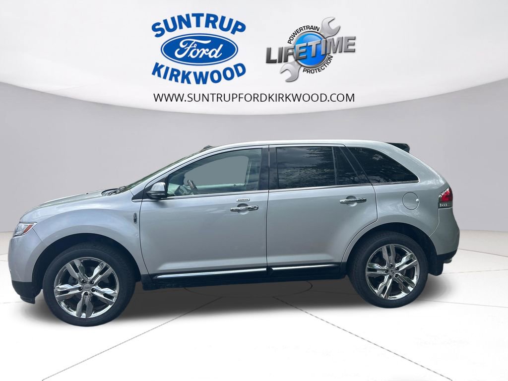 Used 2015 Lincoln MKX AWD w/ Equipment Group 102A image 2