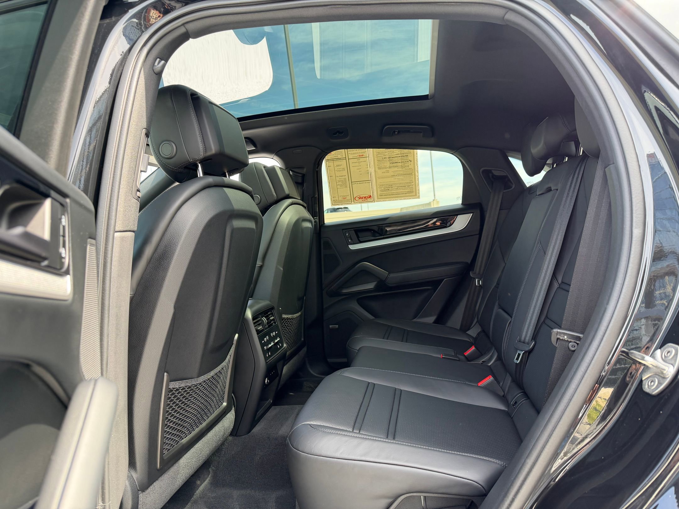 Certified 2024 Porsche Cayenne S AWD/4WD image 19