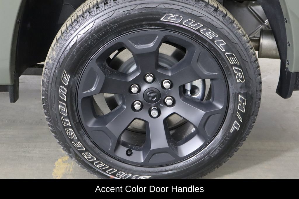 New 2026 RAM 1500 4x4 Crew Cab image 38