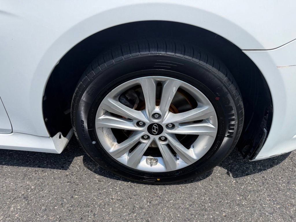 Used 2014 Hyundai Sonata GLS w/ Popular Equipment Group 2 FWD image 14