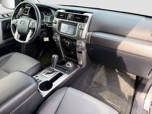 Used 2017 Toyota 4Runner SR5 Premium AWD/4WD image 28