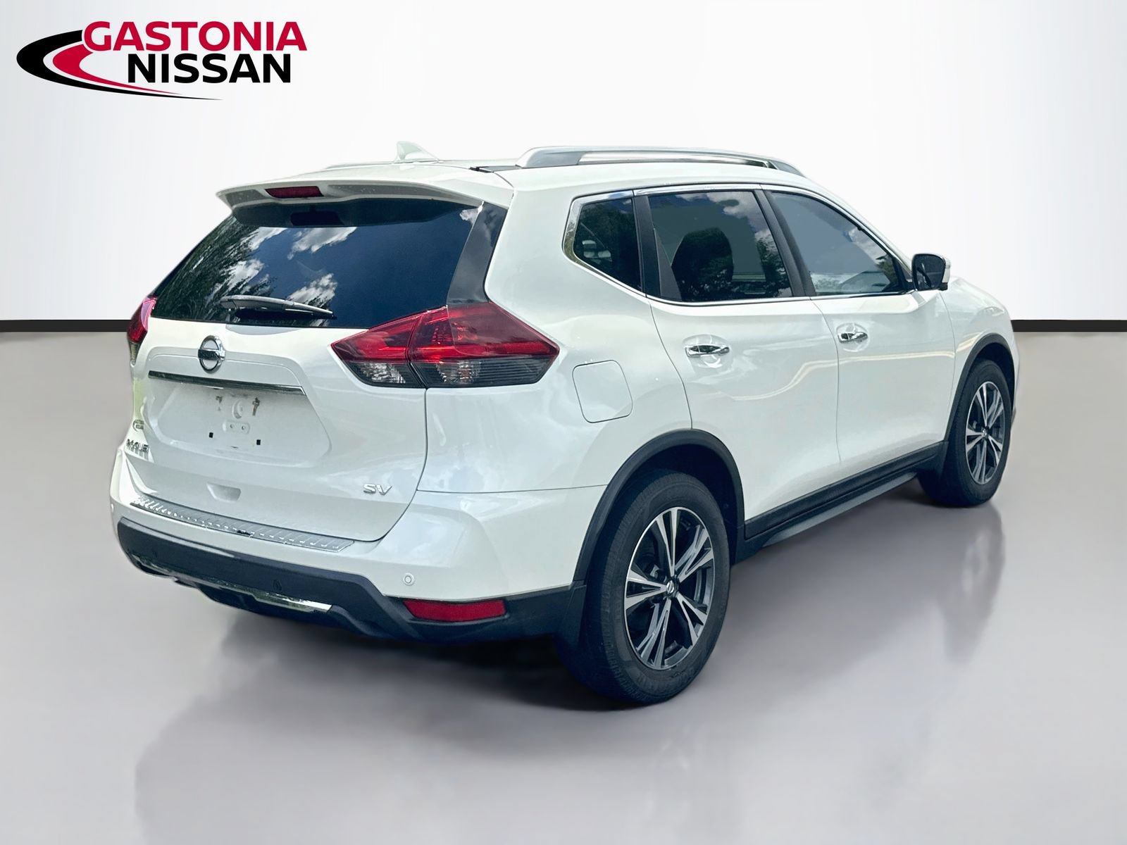 Used 2019 Nissan Rogue SV w/ Premium Package FWD image 9