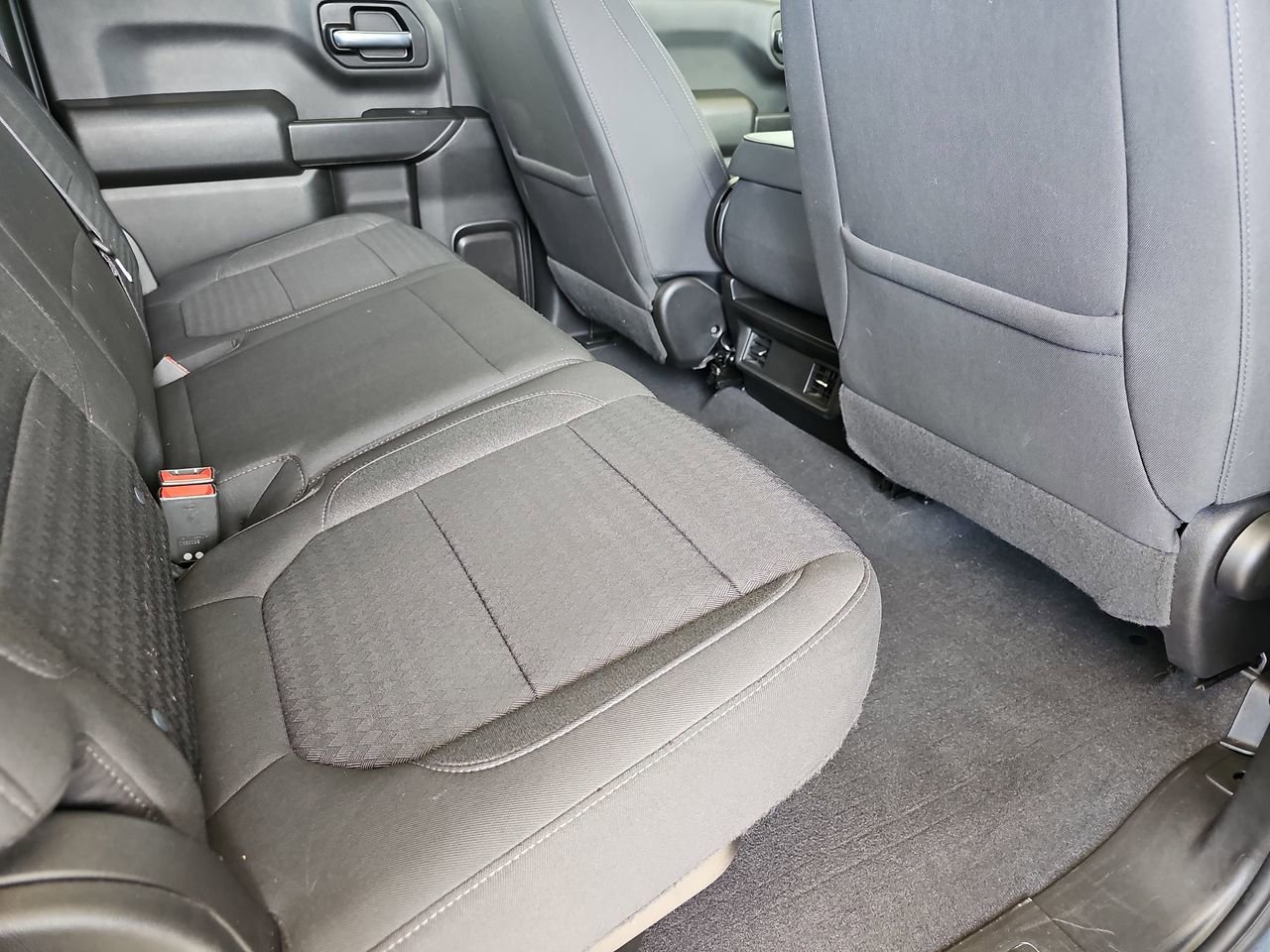 Used 2022 Chevrolet Silverado 1500 Custom w/ Safety Confidence Package AWD/4WD image 14