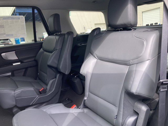 New 2026 Ford Expedition Active AWD/4WD image 12
