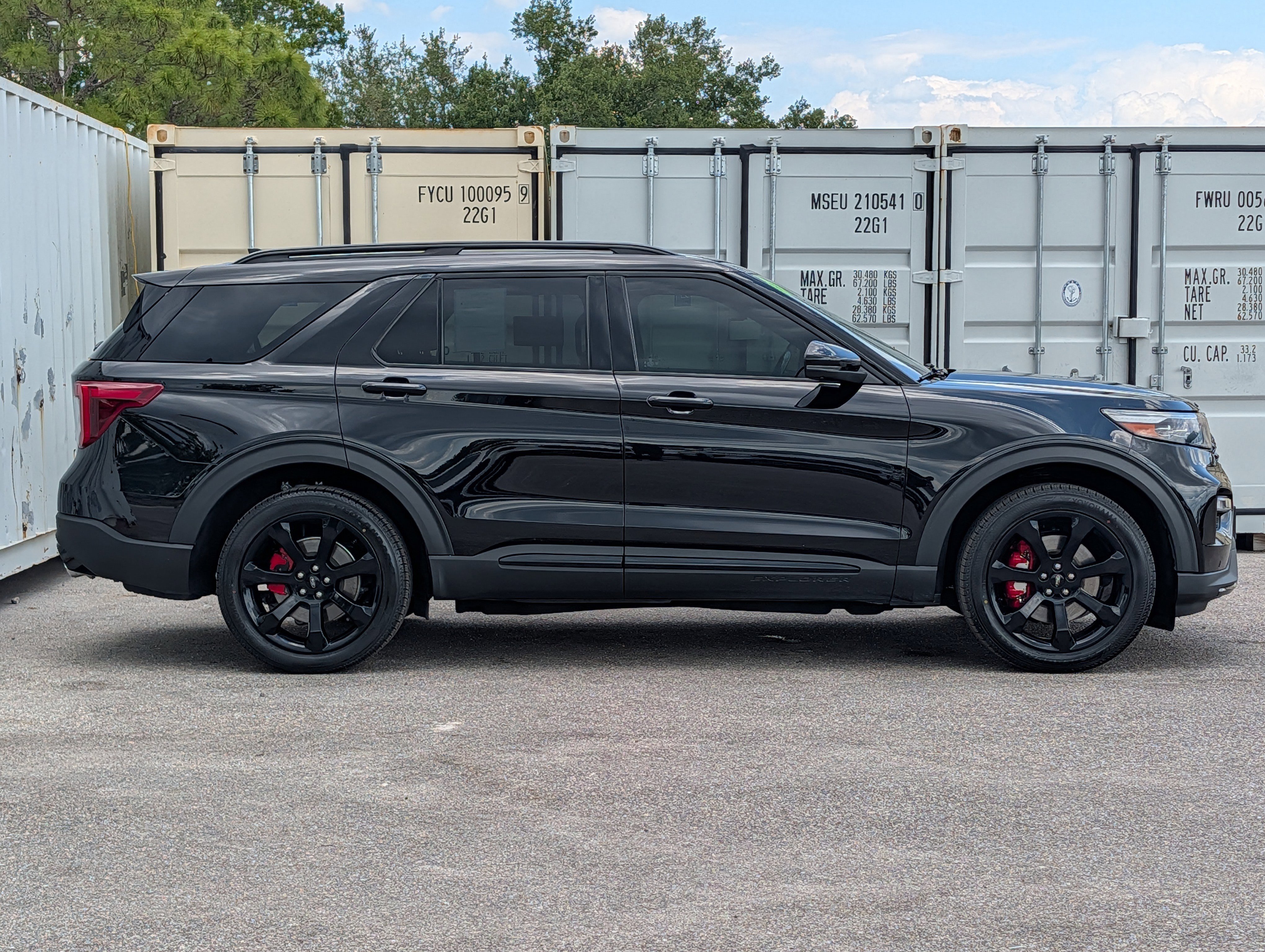 Certified 2022 Ford Explorer ST w/ Equipment Group 401A AWD/4WD image 3