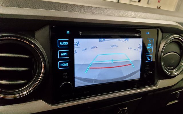 Used 2016 Toyota Tacoma TRD Off-Road image 24