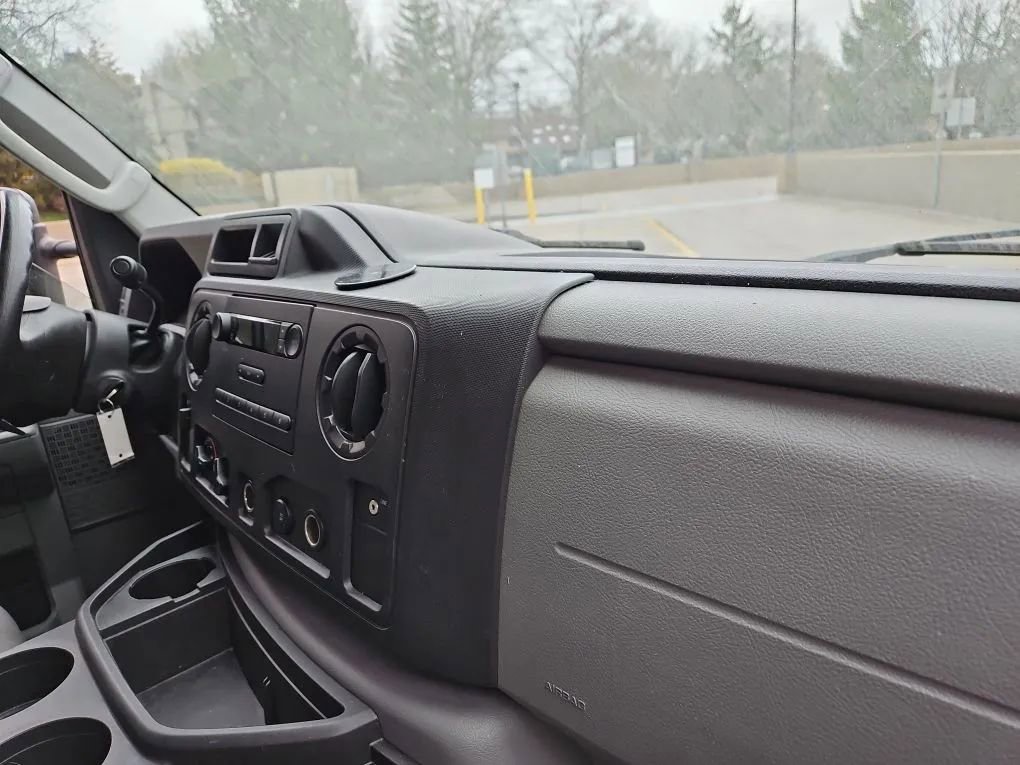 Used 2012 Ford E-150 and Econoline 150 w/ PWR Group image 6