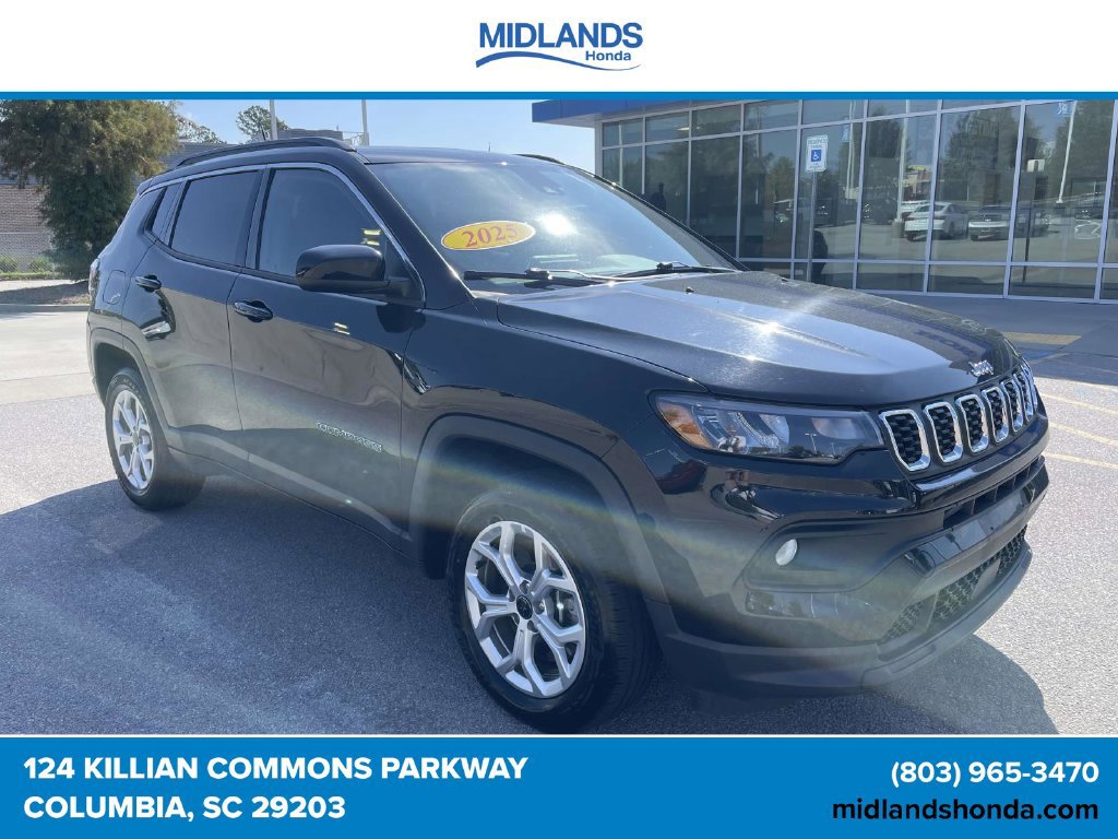 Used 2025 Jeep Compass Latitude w/ Sun & Sound Group AWD/4WD 360° Tour