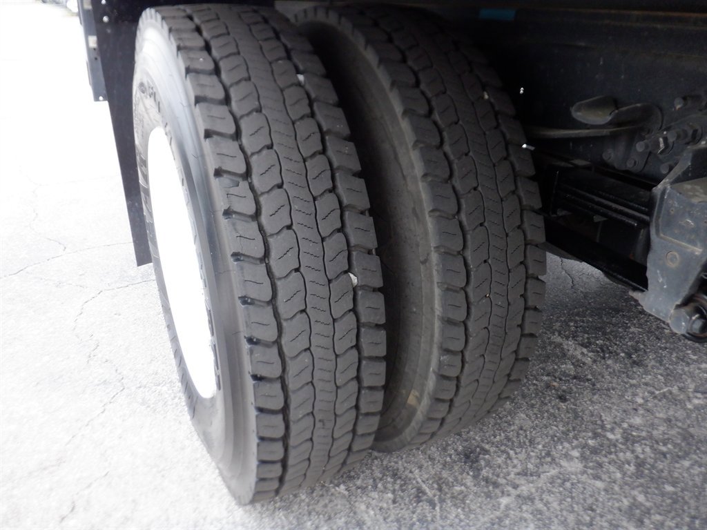 Used 2022 Ford F650 2WD Regular Cab Super Duty image 10