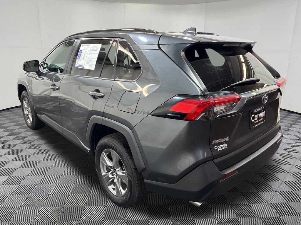 Used 2023 Toyota RAV4 XLE AWD/4WD image 5