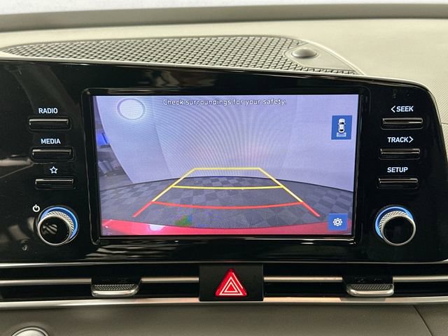 Used 2022 Hyundai Elantra SEL w/ Convenience Package FWD image 12