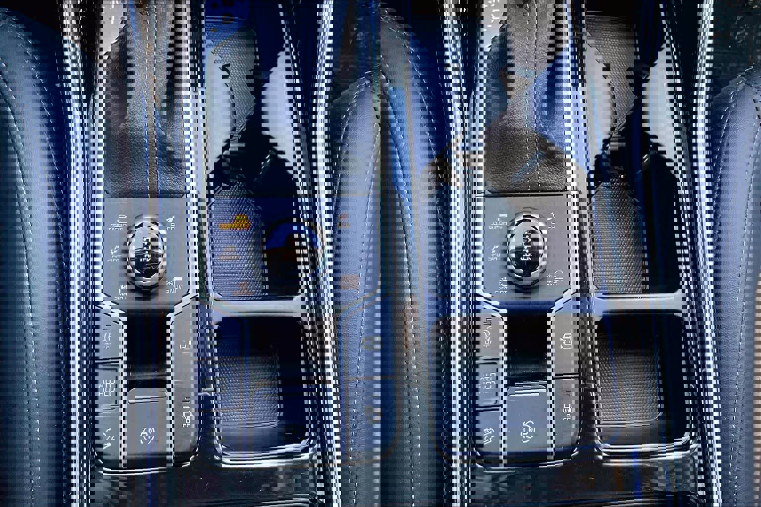 Used 2023 Kia Sorento SX image 34