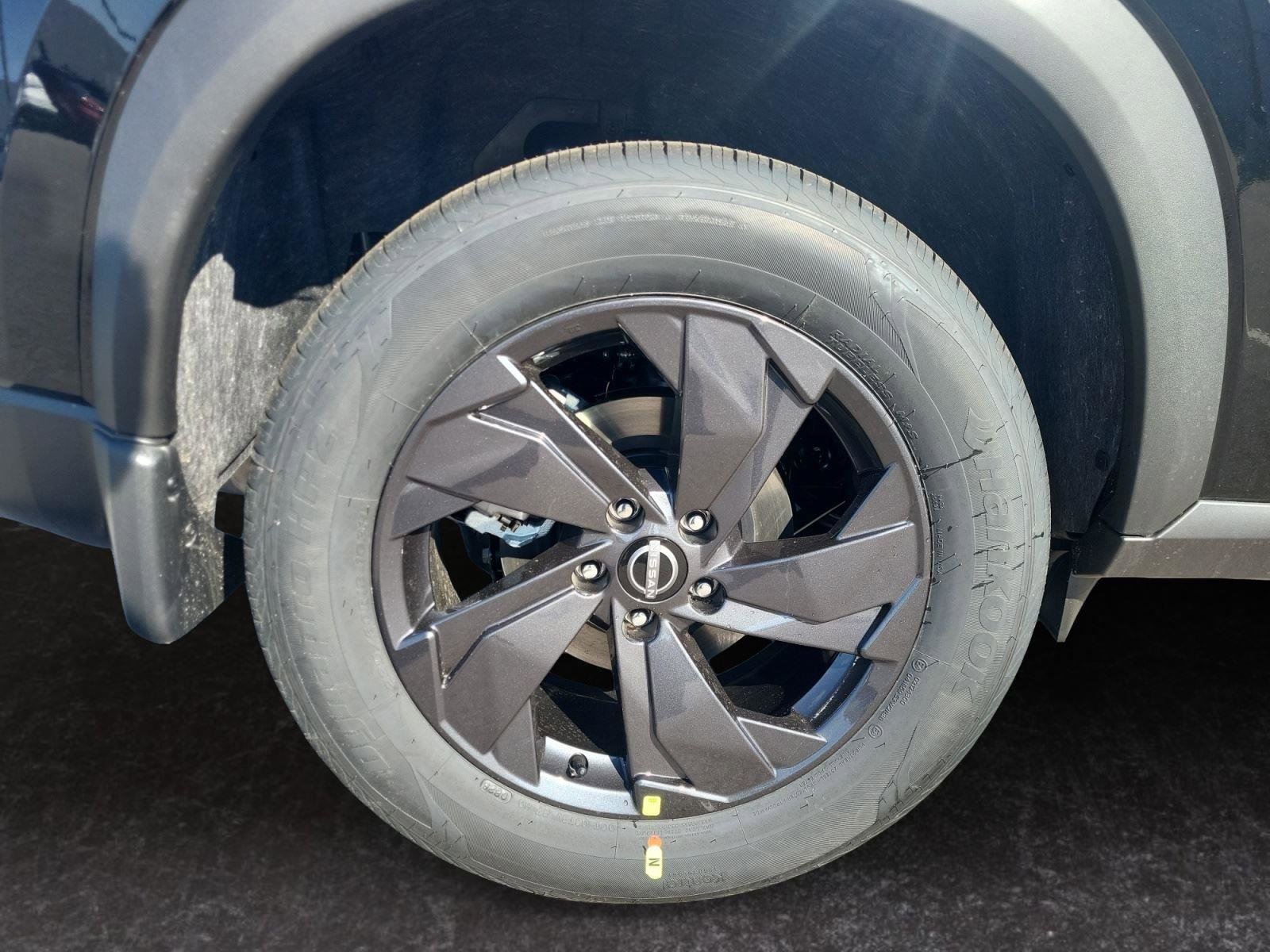 New 2026 Nissan Rogue SV AWD/4WD image 28