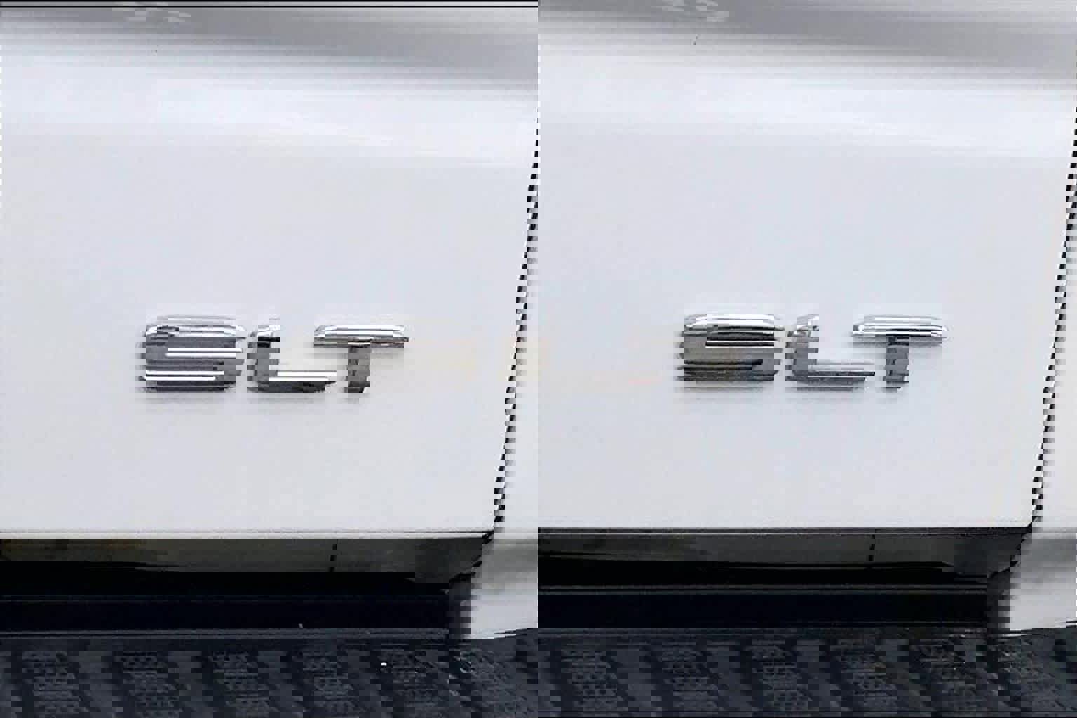 Used 2025 GMC Sierra 1500 SLT image 9