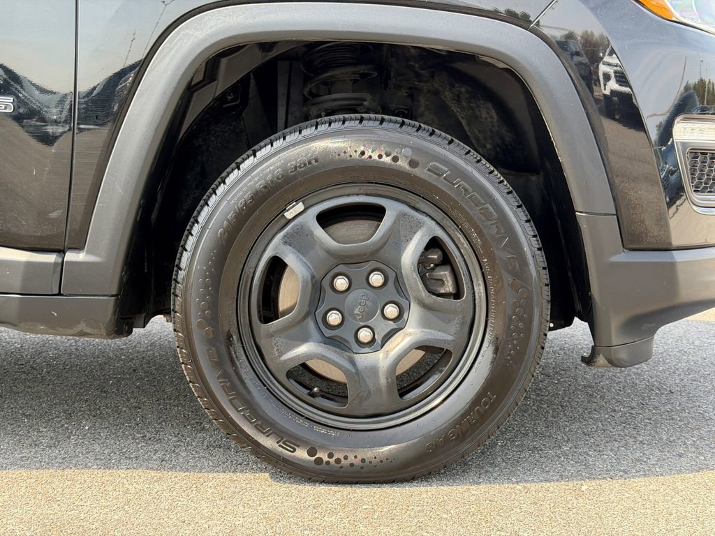 Used 2018 Jeep Compass Sport w/ Tech Group image 6