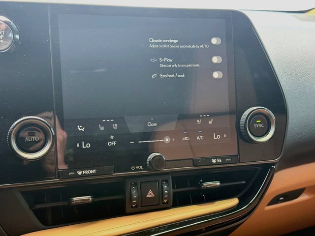 Used 2025 Lexus NX 250 FWD w/ Accessory Package (2T) image 34