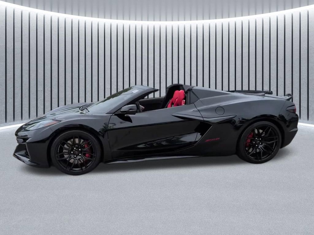 Used 2024 Chevrolet Corvette Z06 RWD image 8