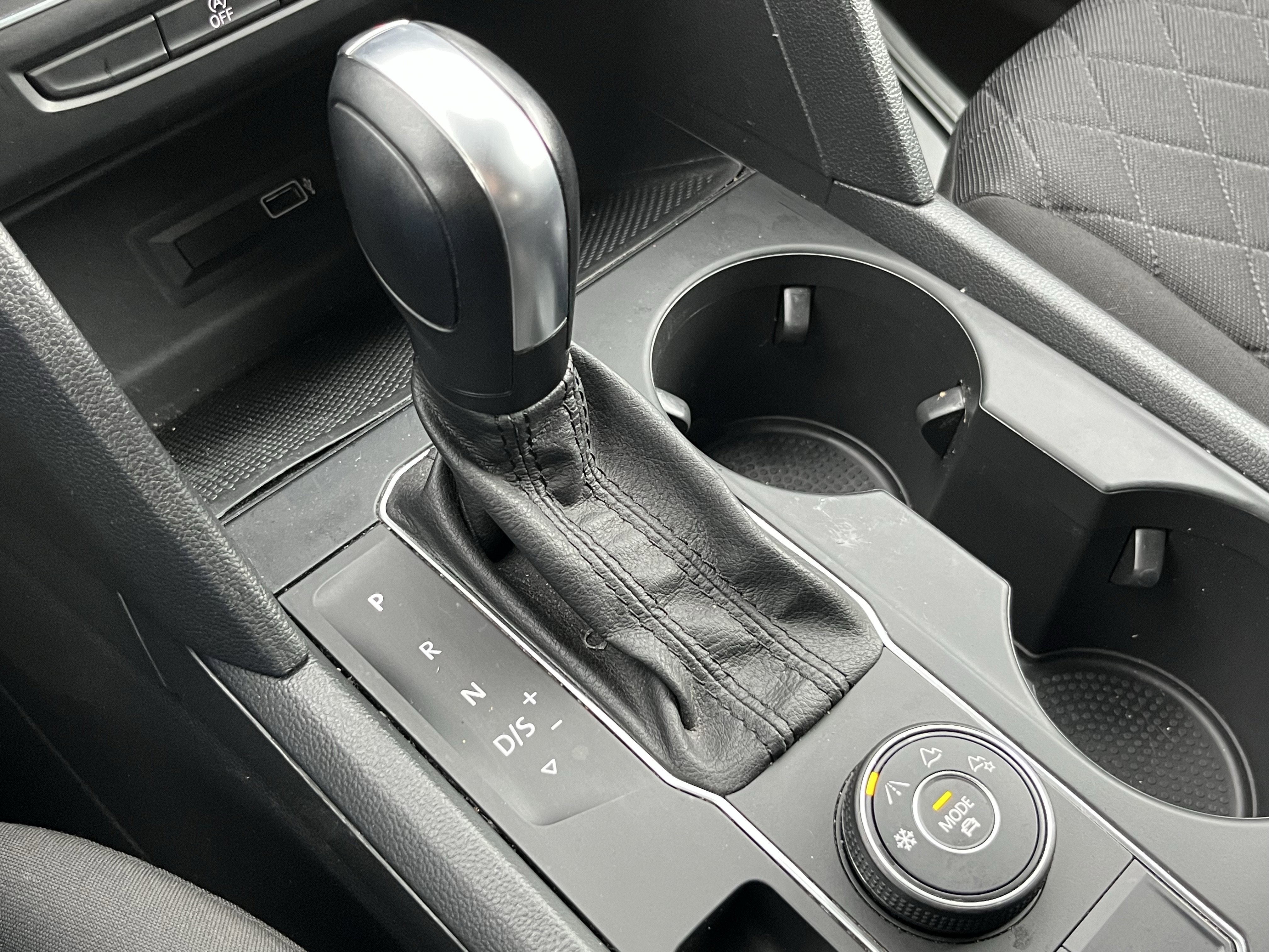 Used 2019 Volkswagen Atlas S w/ Towing Package image 28