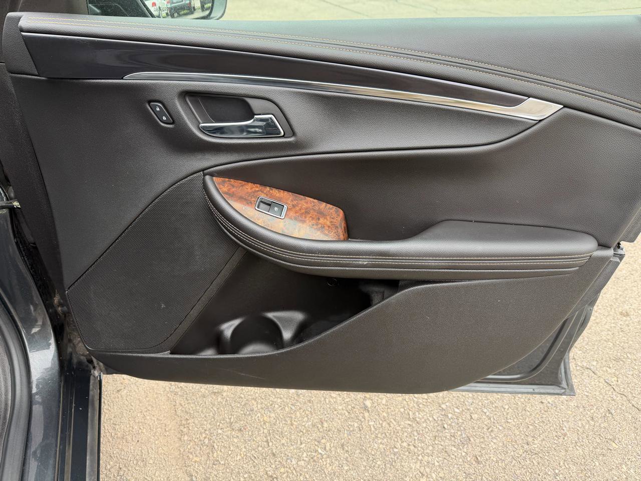 Used 2015 Chevrolet Impala LT w/ Convenience Package FWD image 20