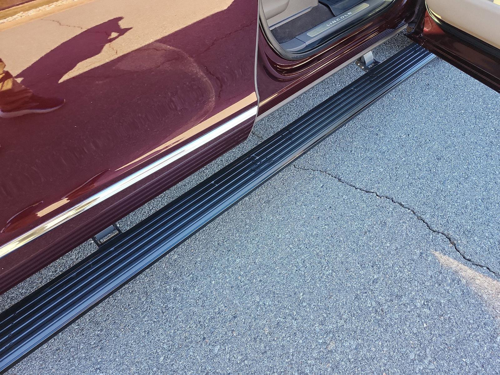 Used 2023 Lincoln Navigator L Reserve image 6